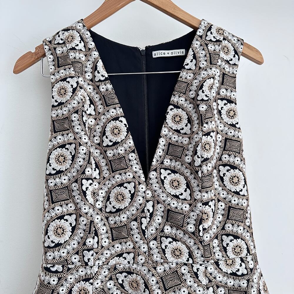 Alice + Olivia Mini Dress 6 Gold Embroidered Patty Tapestry 60s Style Retro Glam - Picture 4 of 16